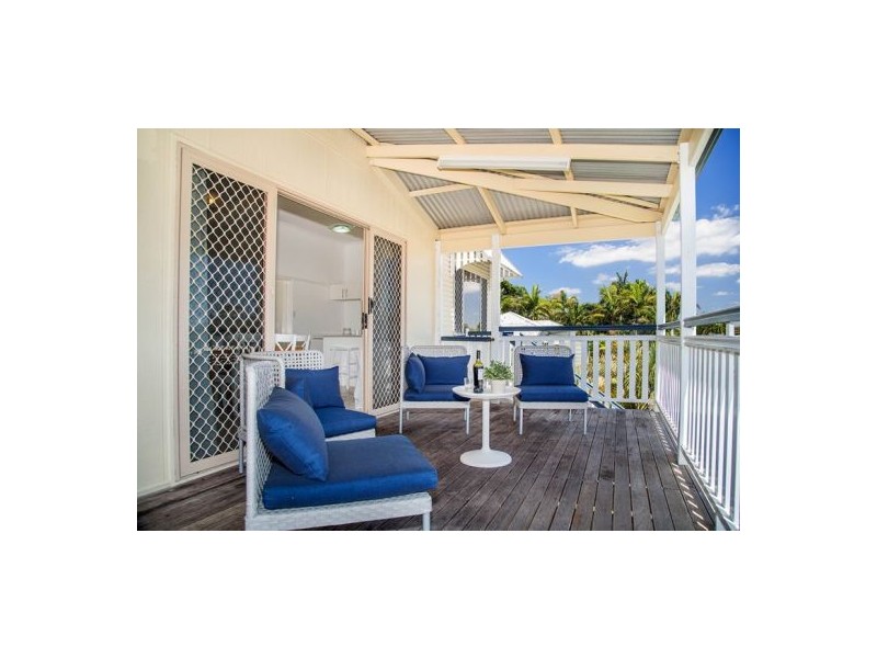 59 New Lindum Road, Wynnum West QLD 4178