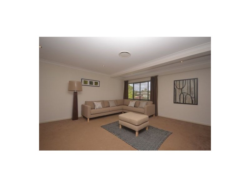 1 Panama Street, Wishart QLD 4122