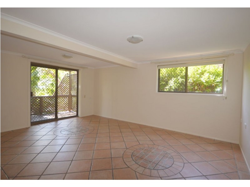 111 Crewe Street, Mount Gravatt East QLD 4122