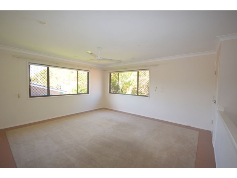111 Crewe Street, Mount Gravatt East QLD 4122