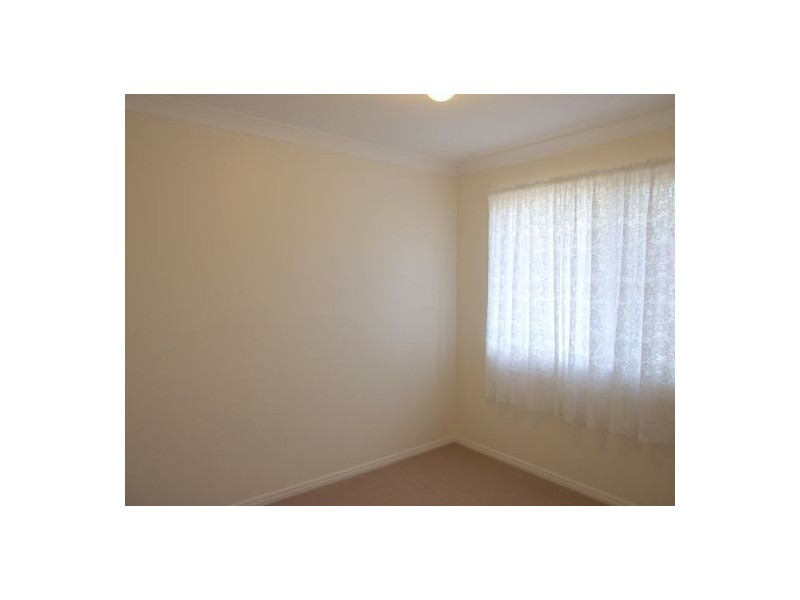 11 Madrid Court, Wishart QLD 4122