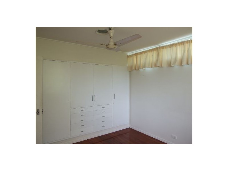 393 Nursery Road, Holland Park QLD 4121