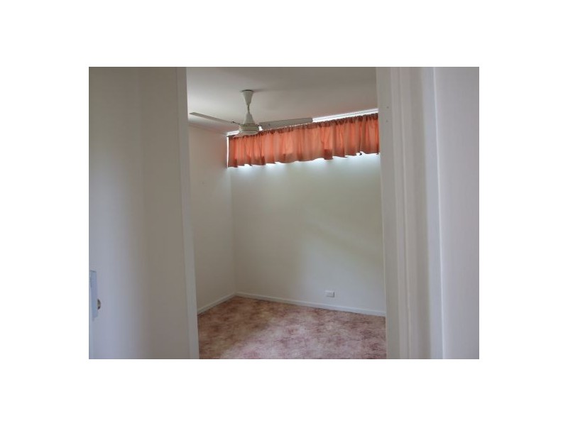 393 Nursery Road, Holland Park QLD 4121