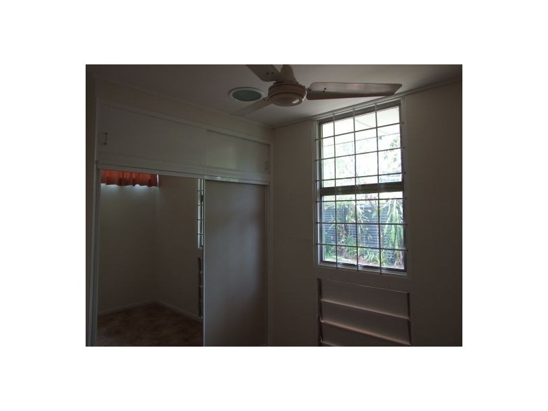 393 Nursery Road, Holland Park QLD 4121