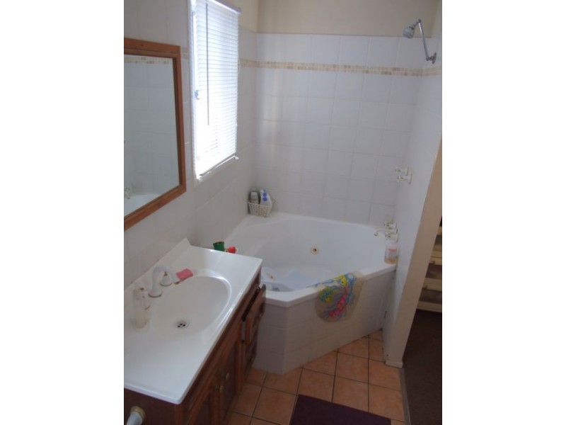 54 Eastwood Drive, Mansfield QLD 4122