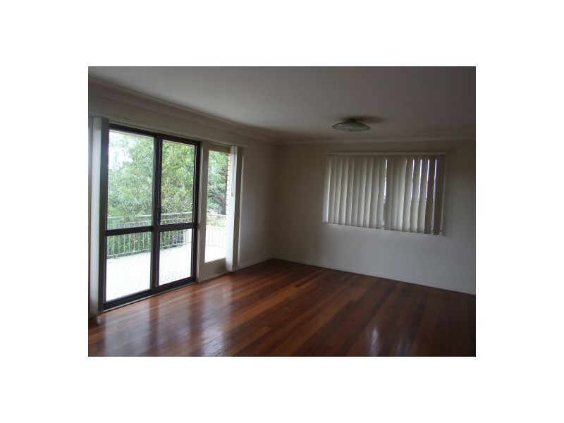 9 Denton Street, Wishart QLD 4122