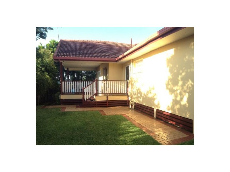 16 Lynmouth Street, Upper Mount Gravatt QLD 4122