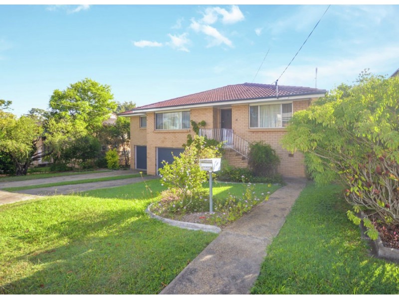 18 Nevern Street, Macgregor QLD 4109