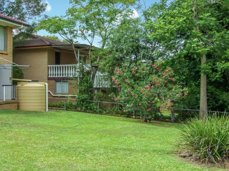 18 Nevern Street, Macgregor QLD 4109