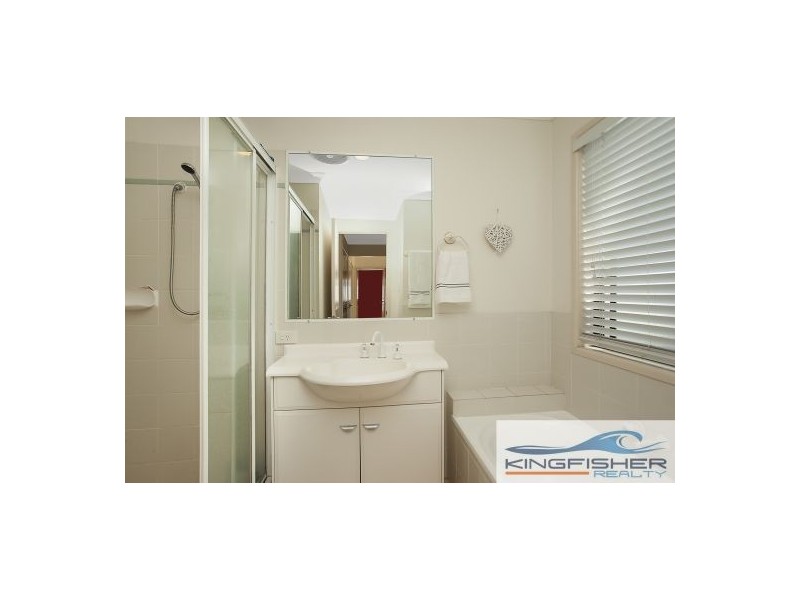 20 Gardendale Crescent, Burleigh Waters QLD 4220