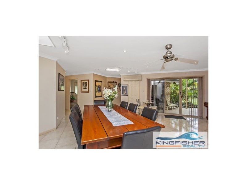 5 Ruff Court, Burleigh Waters QLD 4220