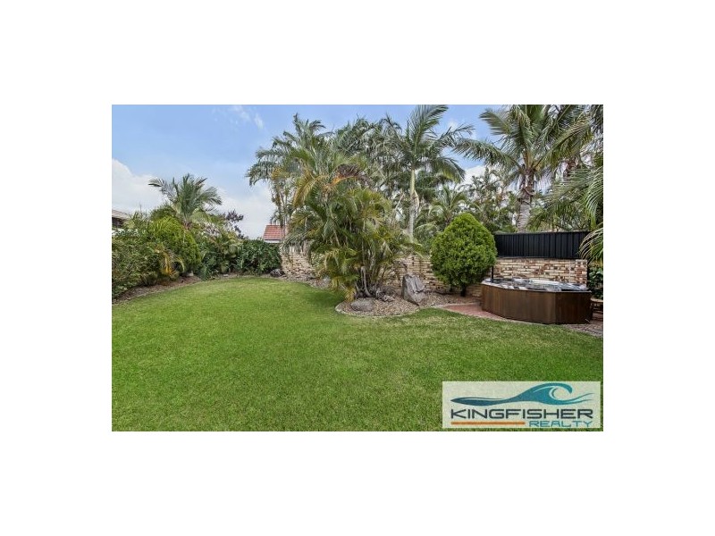 5 Ruff Court, Burleigh Waters QLD 4220