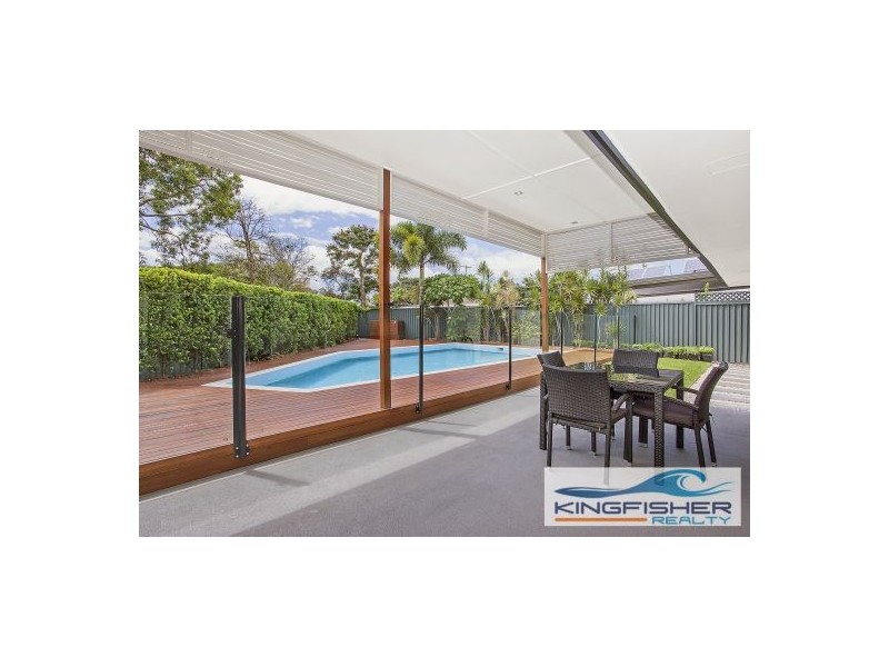 18 Curlew Crescent, Burleigh Waters QLD 4220