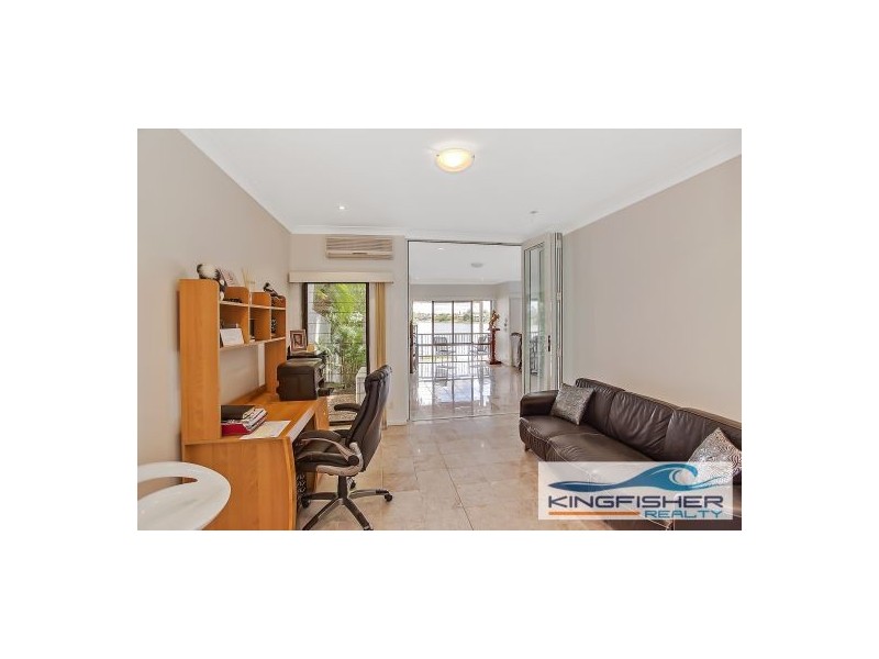 54 Dipper Drive, Burleigh Waters QLD 4220