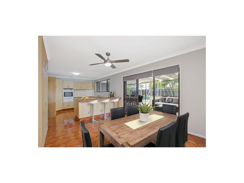 17 Sandpiper Drive, Burleigh Waters QLD 4220