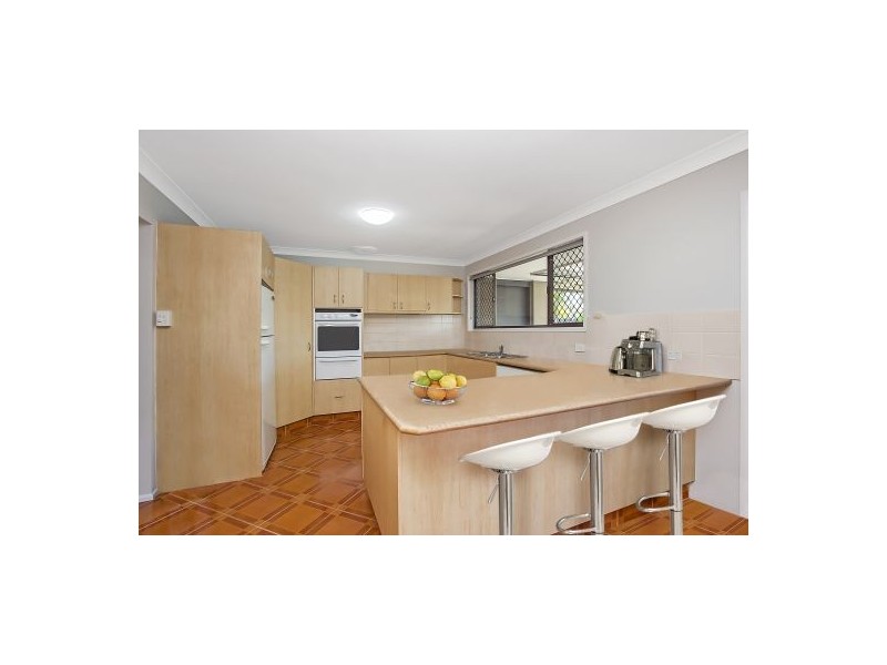 17 Sandpiper Drive, Burleigh Waters QLD 4220