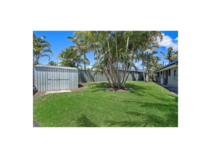 17 Sandpiper Drive, Burleigh Waters QLD 4220