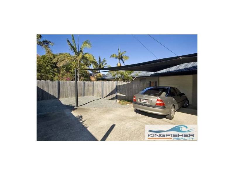 2/4 Logan Avenue, Miami QLD 4220