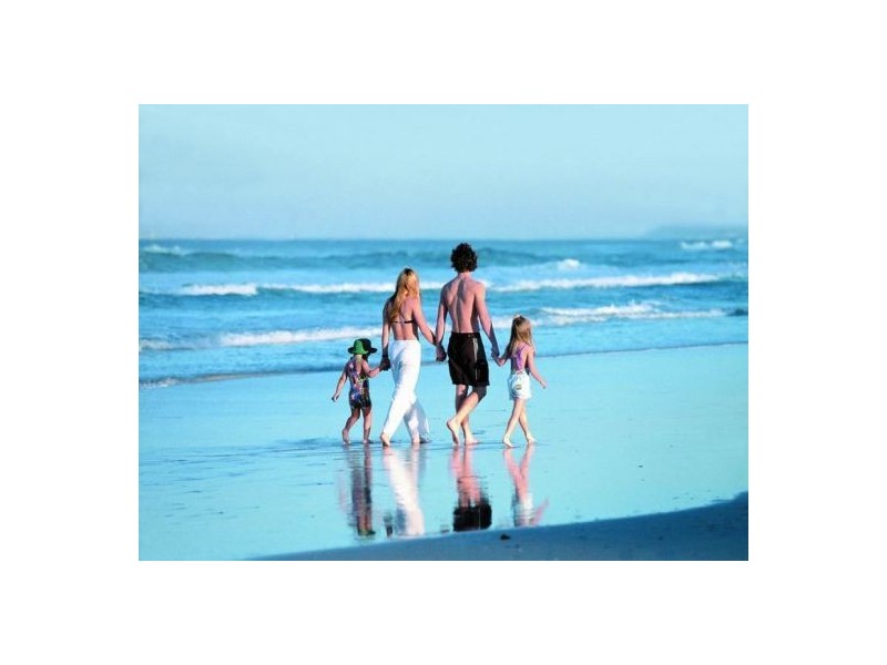 2/4 Logan Avenue, Miami QLD 4220