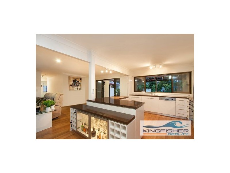 3 Omao Avenue, Burleigh Waters QLD 4220