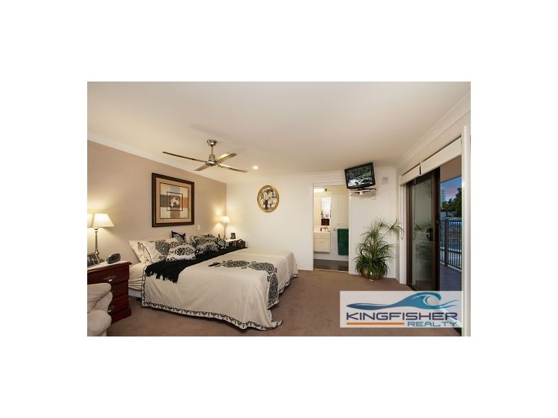 3 Omao Avenue, Burleigh Waters QLD 4220