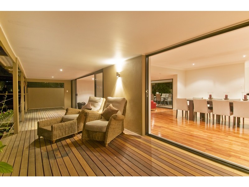 180 Burleigh Street, Burleigh Waters QLD 4220