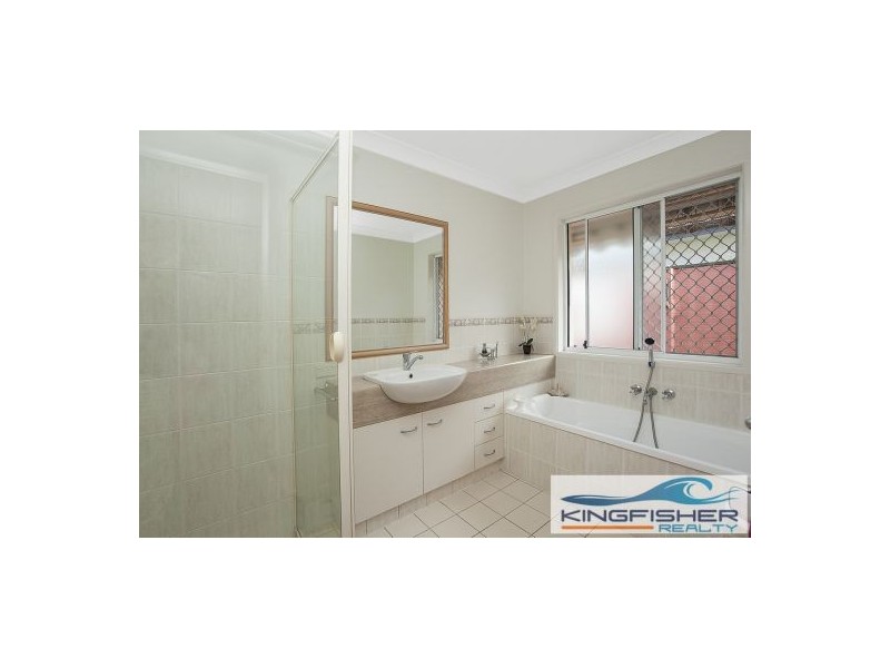 4 Casablanca Court, Burleigh Waters QLD 4220