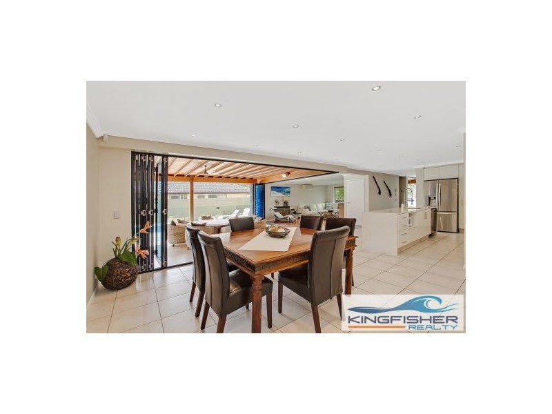 102 Jabiru Avenue, Burleigh Waters QLD 4220