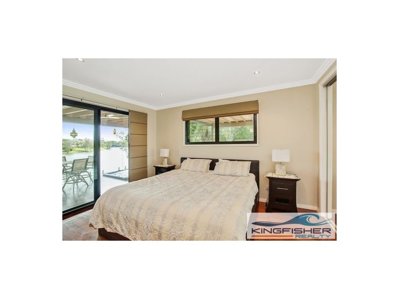 102 Jabiru Avenue, Burleigh Waters QLD 4220