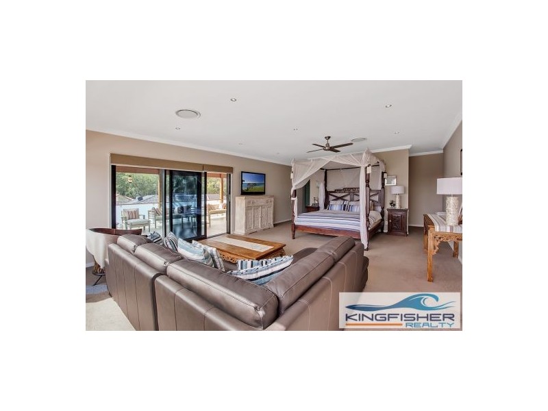 102 Jabiru Avenue, Burleigh Waters QLD 4220