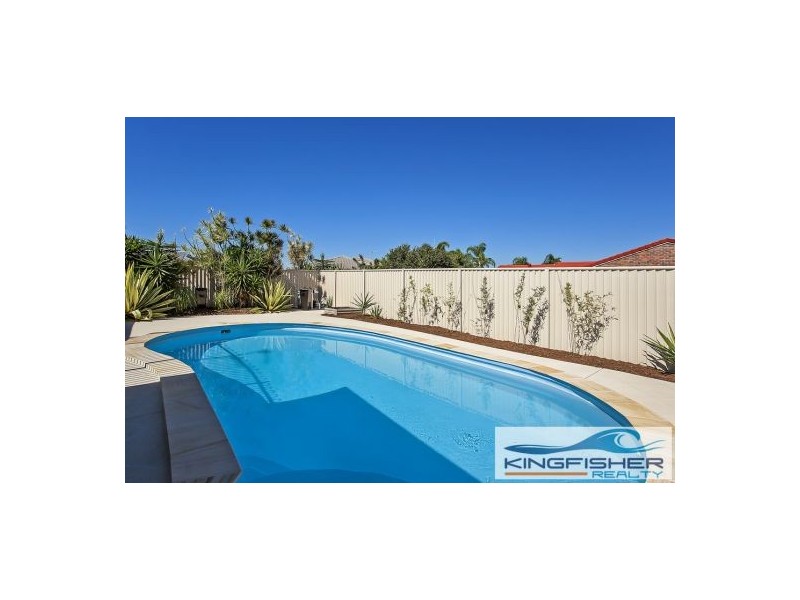 12 Manakin Avenue, Burleigh Waters QLD 4220