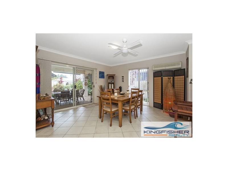3 Maldives Way, Burleigh Waters QLD 4220