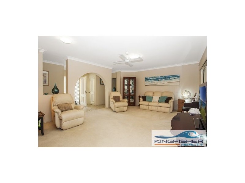 3 Maldives Way, Burleigh Waters QLD 4220