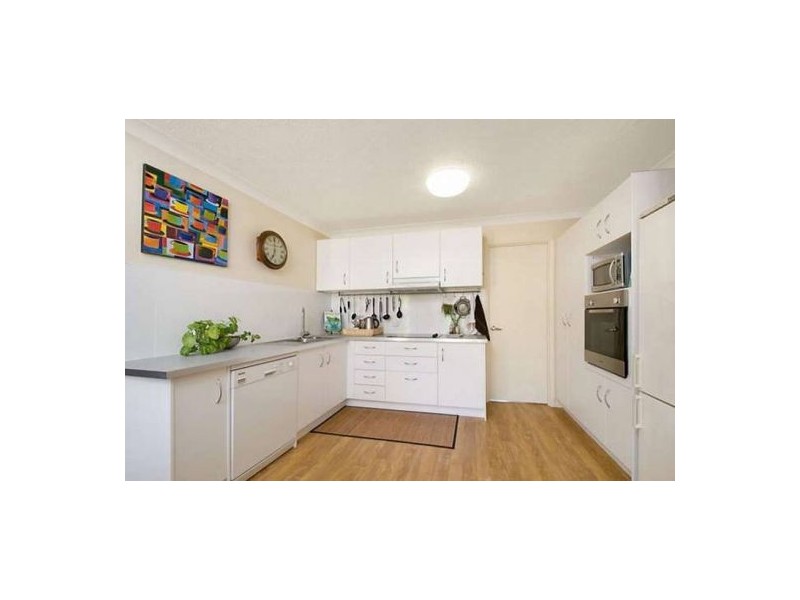 21/172 Barrier Reef Drive, Mermaid Waters QLD 4218