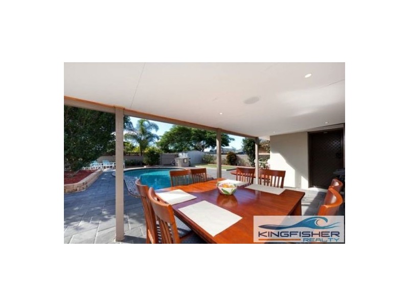 61 Japonica Drive, Palm Beach QLD 4221