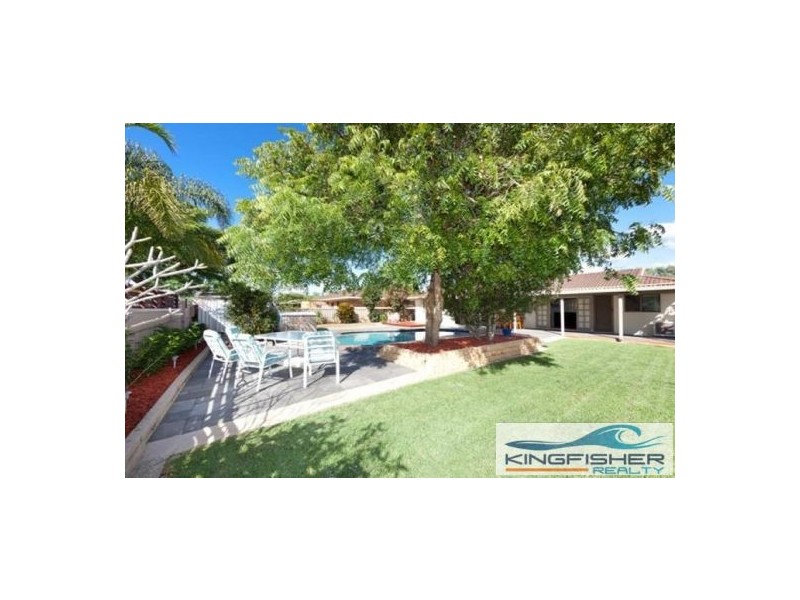 61 Japonica Drive, Palm Beach QLD 4221