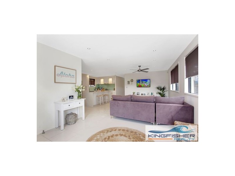 160 Nobby Pde, Miami QLD 4220