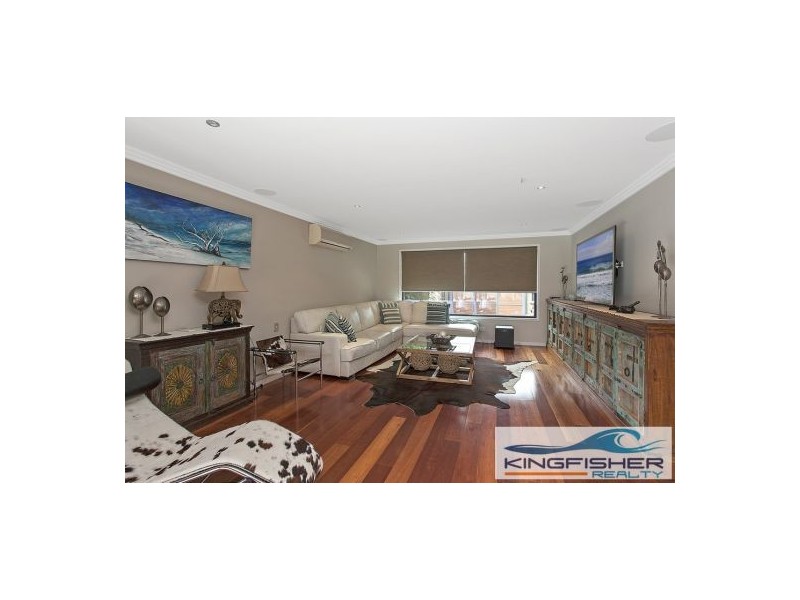 102 Jabiru Avenue, Burleigh Waters QLD 4220