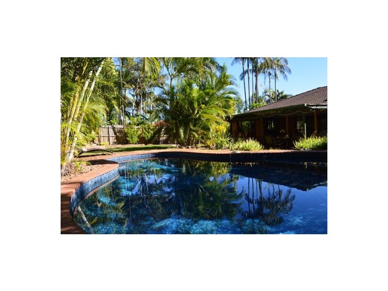 34 Rawlinna Drive, Mermaid Waters QLD 4218