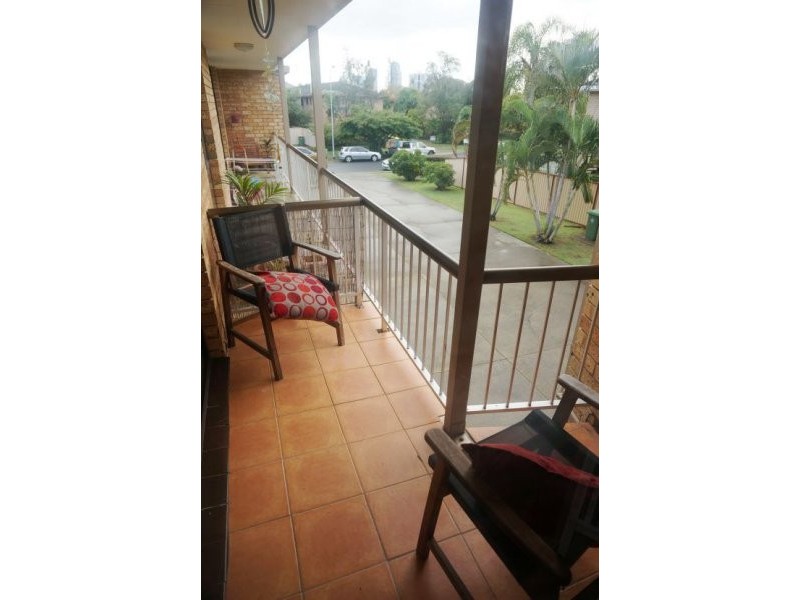 4/3 Angie Court, Mermaid Waters QLD 4218