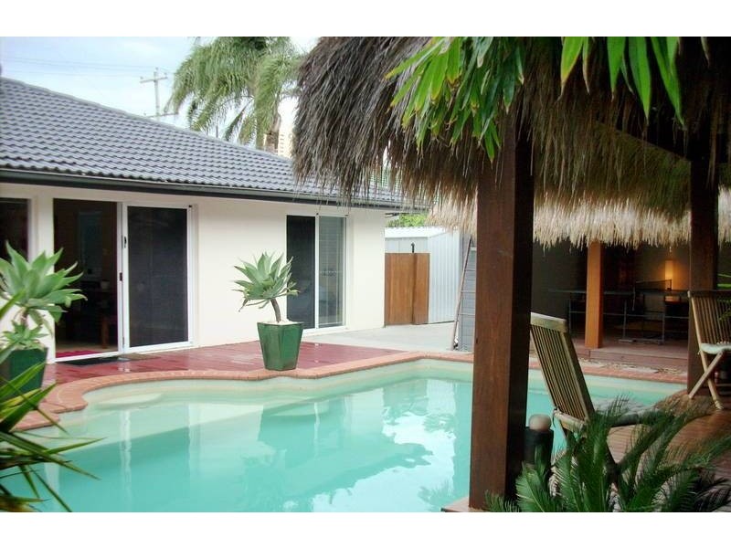 24 Lemana Lane, Burleigh Heads QLD 4220