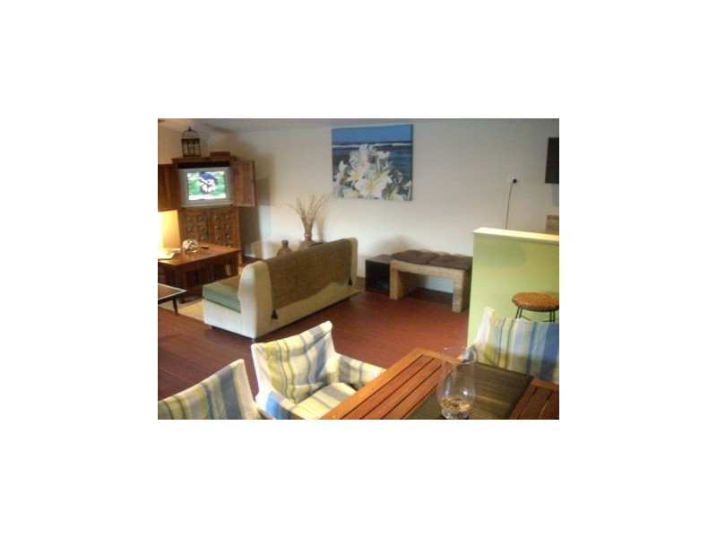 24 Lemana Lane, Burleigh Heads QLD 4220