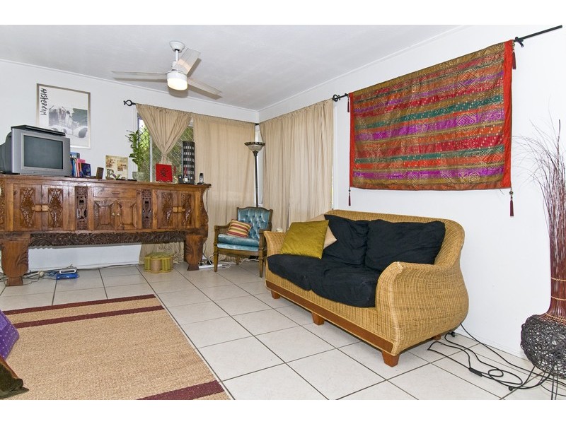 118 Nobby Parade, Miami QLD 4220