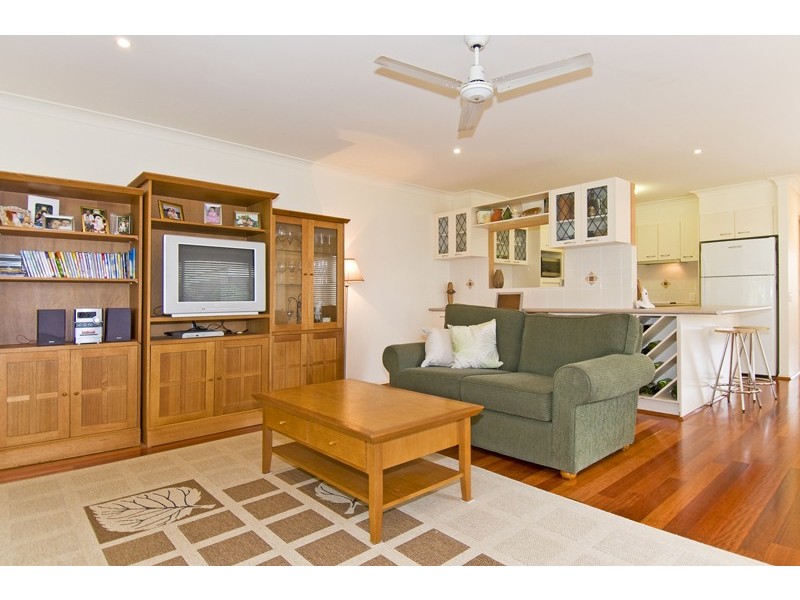 2/14 Nobby Parade, Miami QLD 4220