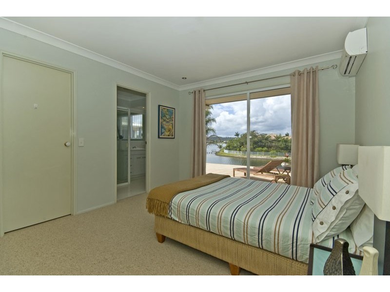 77 Cassowary Dv, Burleigh Waters QLD 4220