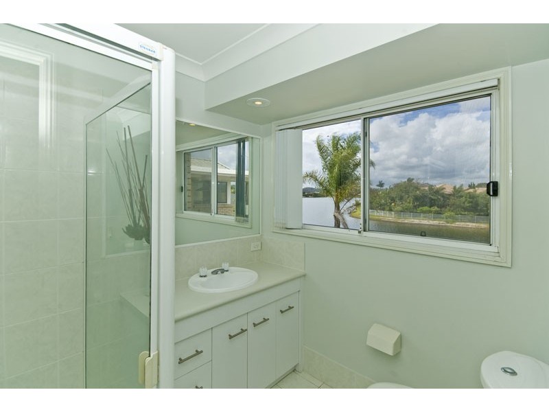 77 Cassowary Dv, Burleigh Waters QLD 4220