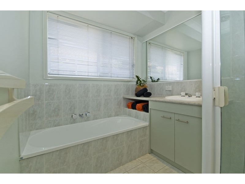 77 Cassowary Dv, Burleigh Waters QLD 4220