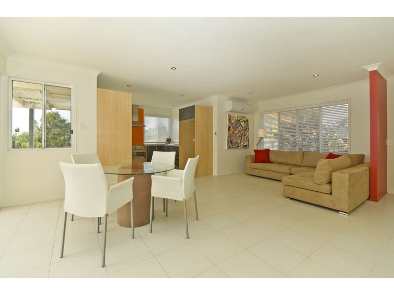 77 Cassowary Dv, Burleigh Waters QLD 4220