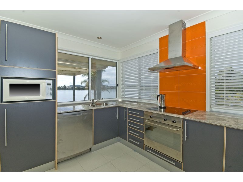 77 Cassowary Dv, Burleigh Waters QLD 4220