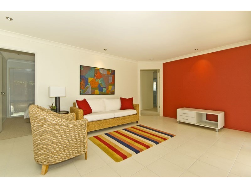 77 Cassowary Dv, Burleigh Waters QLD 4220